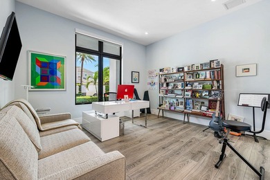 A single-story masterpiece unfolds in the prestigious Royal Palm - photo 44