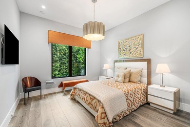 A single-story masterpiece unfolds in the prestigious Royal Palm - photo 45