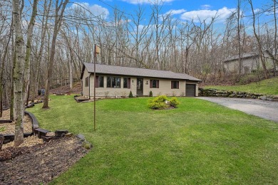 Lake Home For Sale in Poynette, Wisconsin