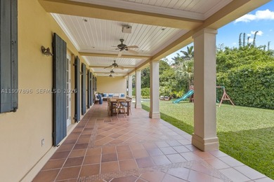 Timeless colonial-style residence, also known as Villa Rosa, set - photo 5