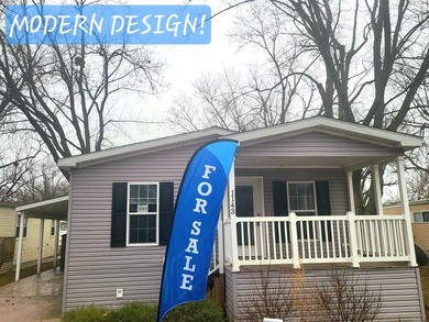 Willow Lake Home For Sale in Elgin Illinois