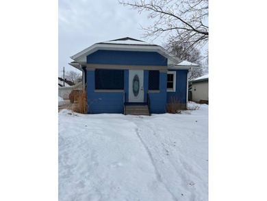 Chippewa River Home Sale Pending in Eau Claire Wisconsin