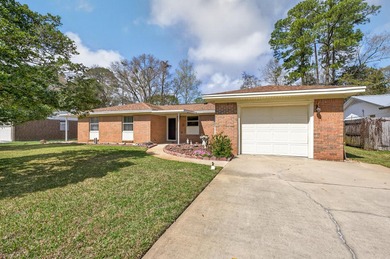 Tucked into the heart of Niceville, this updated 3-bed, 2-bath - photo 1