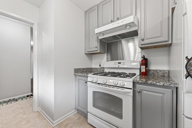 Tucked into the heart of Niceville, this updated 3-bed, 2-bath - photo 10