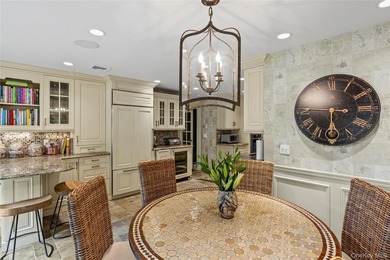 Traditionally elegant brick, 4 bedroom, 3.5 bath center hall - photo 15