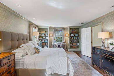 Traditionally elegant brick, 4 bedroom, 3.5 bath center hall - photo 20