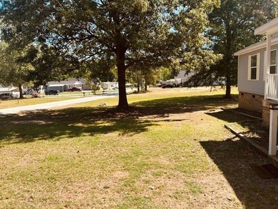 Welcome to this inviting single-level home perfectly positioned - photo 13