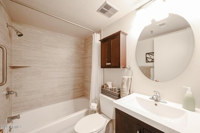 Remodeled top-floor 2 bed, 2 bath condo in the heart of Old Town