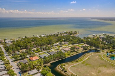 Perfectly nestled home on an extra large homesite with expansive - photo 49
