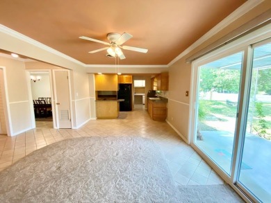 One block to Main St, Fredericksburg. Welcome to this