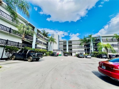 (private lake, pond, creek) Condo For Sale in Plantation Florida