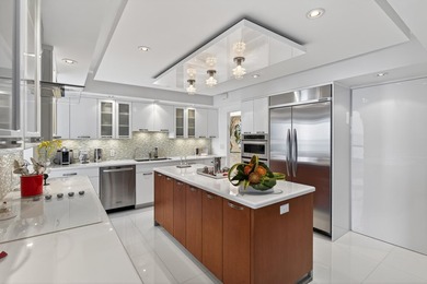 Live the ultimate beachfront lifestyle in Bal Harbour with fully - photo 14
