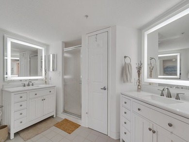 Expansive ocean and lagoon views from every room in this direct - photo 5