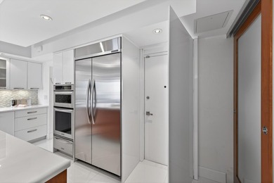 Live the ultimate beachfront lifestyle in Bal Harbour with fully - photo 16