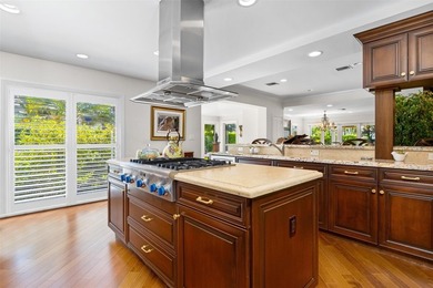 Introducing 359 Poinciana Drive! This stunning residence is - photo 16