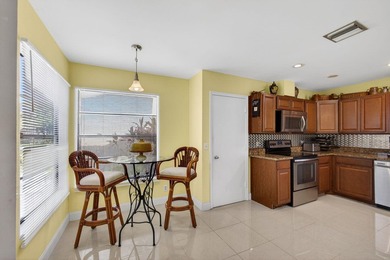 PRICED TO SELL!!! DON'T MISS THS OPPORTUNITY! This cozy, yet - photo 20