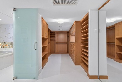 Live the ultimate beachfront lifestyle in Bal Harbour with fully - photo 28