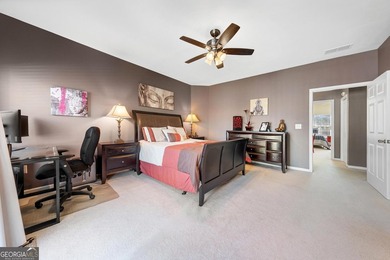 Experience easy lake living with this furnished three level - photo 29