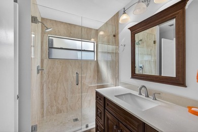 PRICED TO SELL!!! DON'T MISS THS OPPORTUNITY! This cozy, yet - photo 31