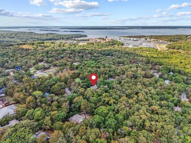 Escape to your own Lake Texoma paradise!
Nestled in a beautiful