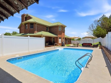 Cherokee Lake access home with inground pool on 2.1 acres - photo 2