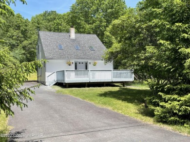 Lake Home Off Market in Blakeslee, Pennsylvania
