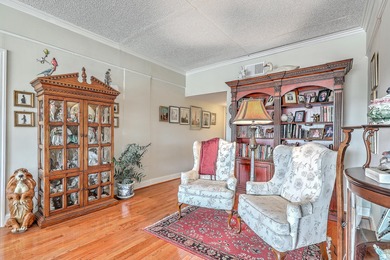 Spacious 3-bedroom, 3-bath residence in Ashley House, ideal for