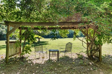 Completely renovated and move-in ready, this beautiful 3-bedroom - photo 22