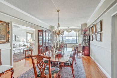 Spacious 3-bedroom, 3-bath residence in Ashley House, ideal for