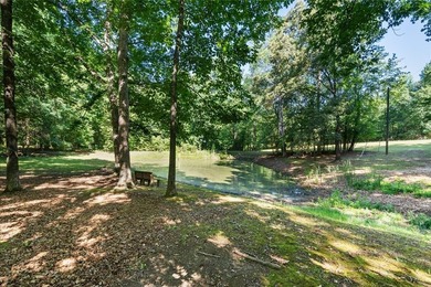 Completely renovated and move-in ready, this beautiful 3-bedroom - photo 24