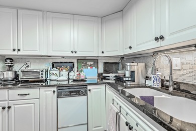 Spacious 3-bedroom, 3-bath residence in Ashley House, ideal for