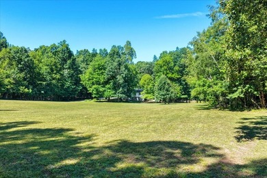 Completely renovated and move-in ready, this beautiful 3-bedroom - photo 30