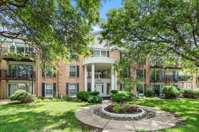 Best value in Rolling Meadows! This spacious 2-bedroom - photo 6