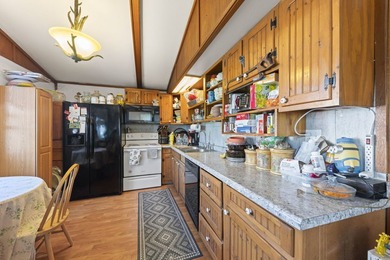 Additional listing photo 4