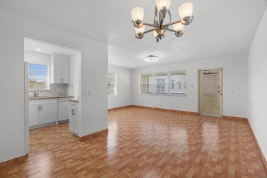 Live your Luxury in Sunny South Florida with this Rarely - photo 13