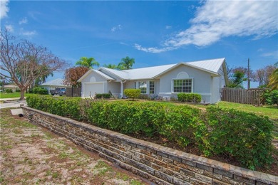 Welcome to this beautifully maintained 3-bedroom, 2-bath home in - photo 3
