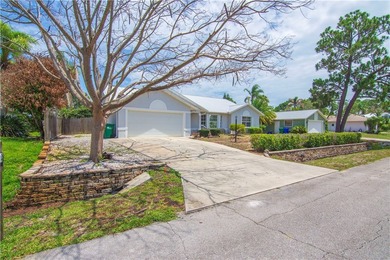 Welcome to this beautifully maintained 3-bedroom, 2-bath home in - photo 4