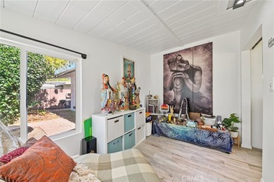 Beautifully maintained 3-bedroom/1.5-bathroom home offering a - photo 17