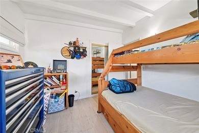 Beautifully maintained 3-bedroom/1.5-bathroom home offering a - photo 19