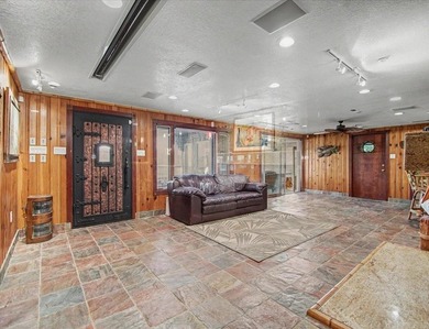 Experience Lake Hamilton living in highly desirable Moonlight - photo 22