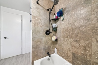 Beautifully maintained 3-bedroom/1.5-bathroom home offering a - photo 23