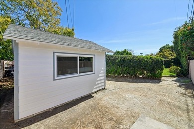 Beautifully maintained 3-bedroom/1.5-bathroom home offering a - photo 34