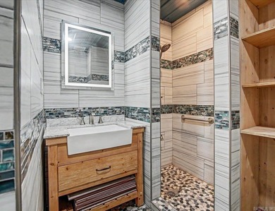 Experience Lake Hamilton living in highly desirable Moonlight - photo 35