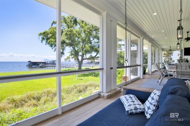 With 114' feet of waterfront on the Mobile Bay, this bay front - photo 4