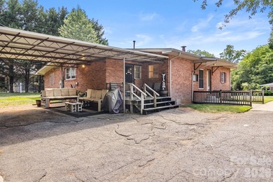 Location, character and charm are all included with this - photo 4