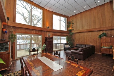 Resort Lakefront Colorado Style Living in the Heartland - photo 15