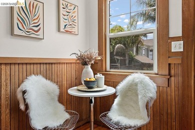 This exceptional 1927 early century cottage presents an - photo 16