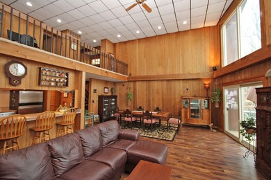 Resort Lakefront Colorado Style Living in the Heartland - photo 18