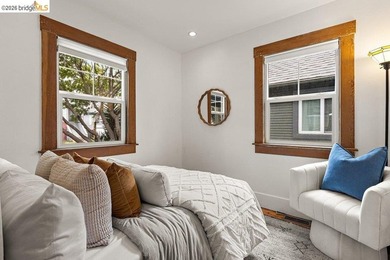 This exceptional 1927 early century cottage presents an - photo 20
