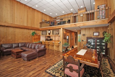Resort Lakefront Colorado Style Living in the Heartland - photo 20